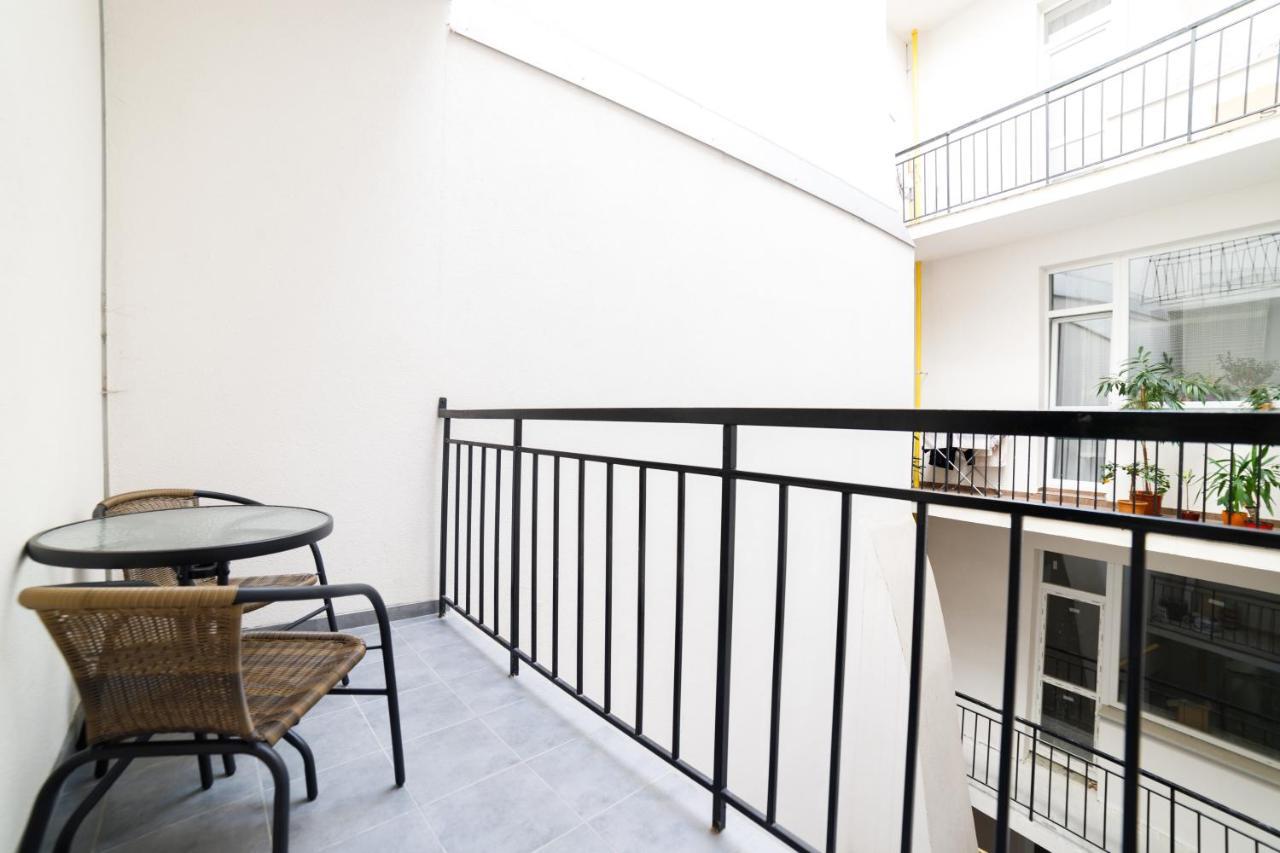 Lux Apartments リヴィウ エクステリア 写真