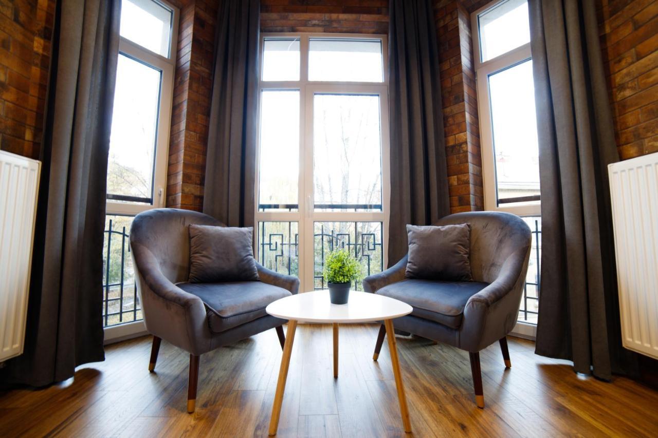 Lux Apartments リヴィウ エクステリア 写真