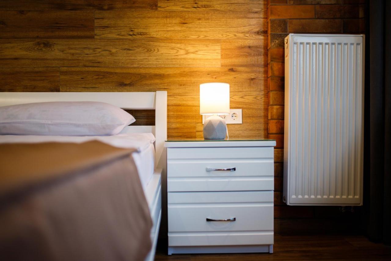 Lux Apartments リヴィウ エクステリア 写真