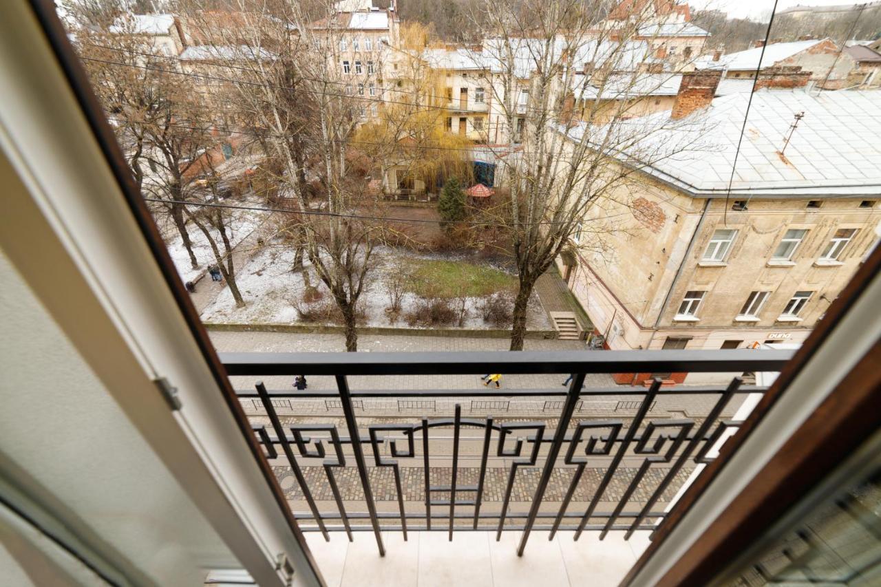 Lux Apartments リヴィウ エクステリア 写真
