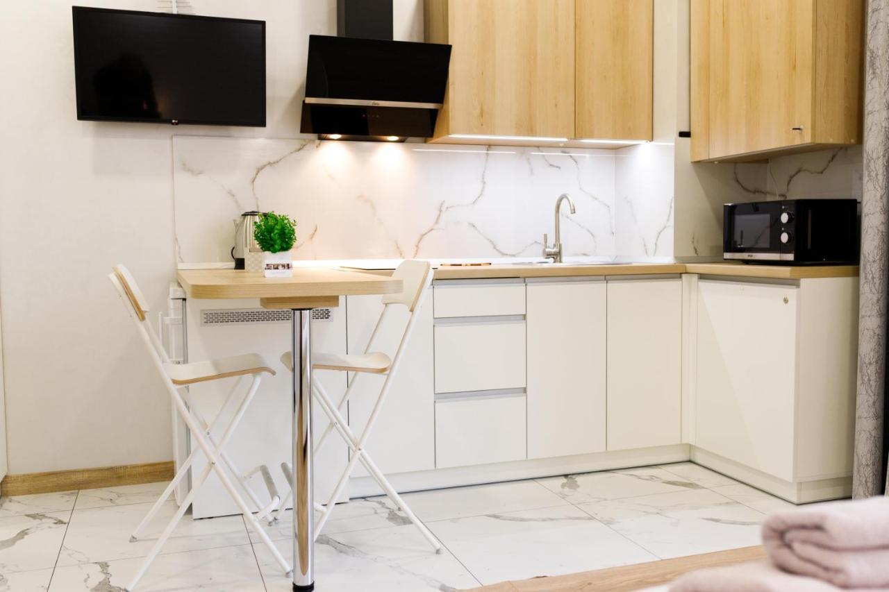 Lux Apartments リヴィウ エクステリア 写真