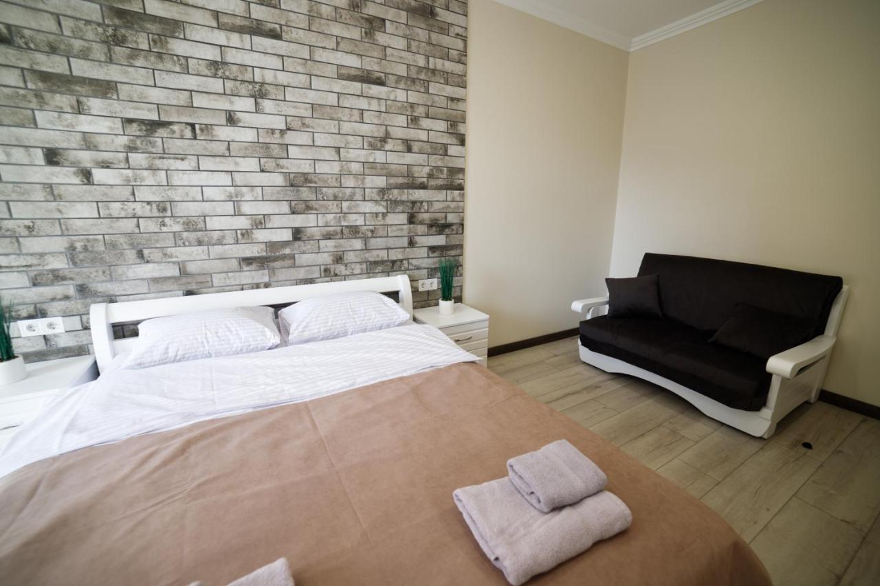Lux Apartments リヴィウ エクステリア 写真