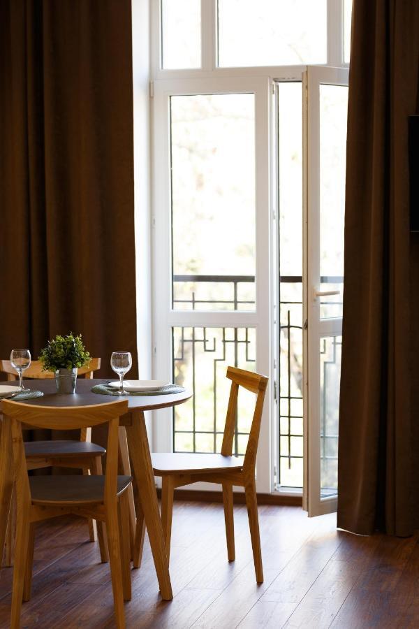 Lux Apartments リヴィウ エクステリア 写真