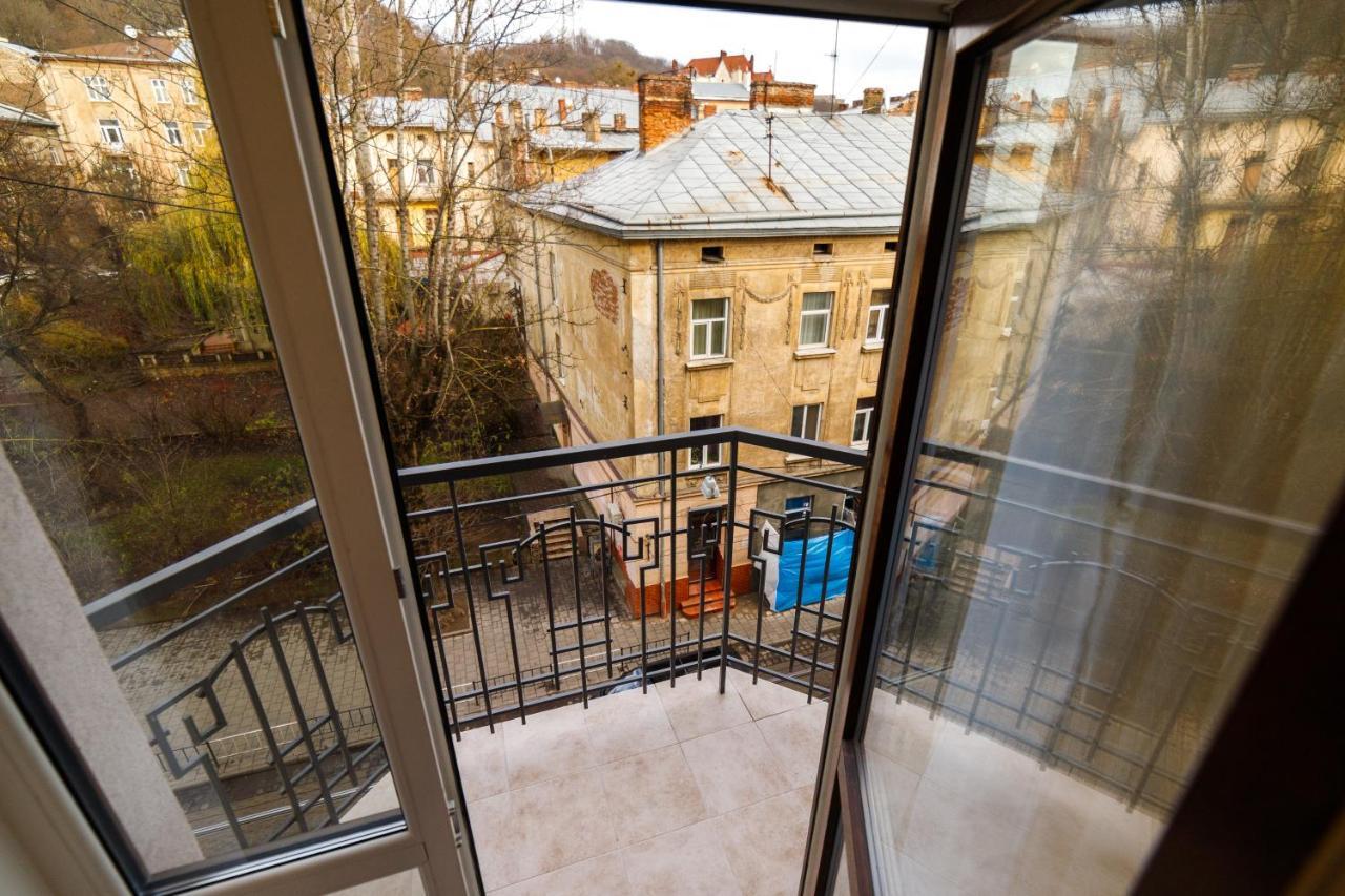 Lux Apartments リヴィウ エクステリア 写真