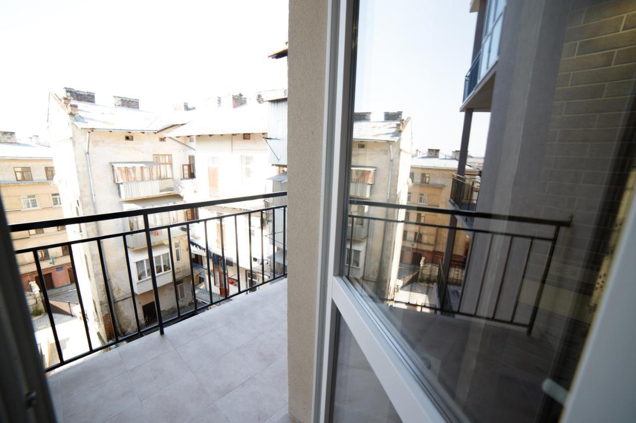 Lux Apartments リヴィウ エクステリア 写真